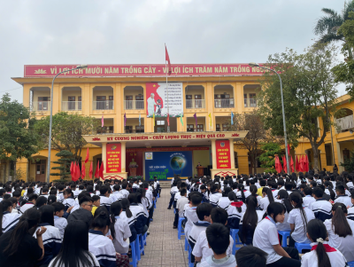 Chương trình tuyên truyền Giờ Trái đất tại trường THCS Đồng Mai